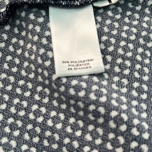 Ann Taylor Top, Size M - Picture 6 of 7